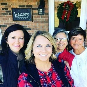 Meet your Posher, Angie